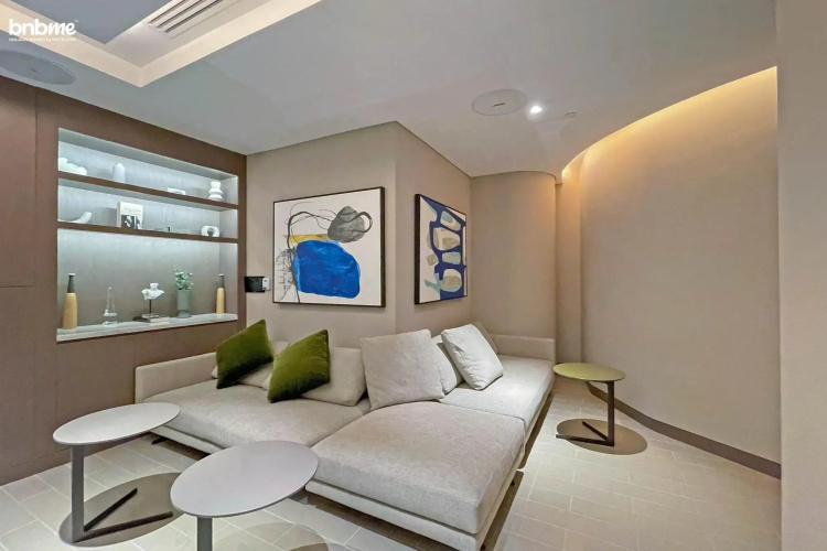 Bnbme, Opera Grand 2 BDR Apartments