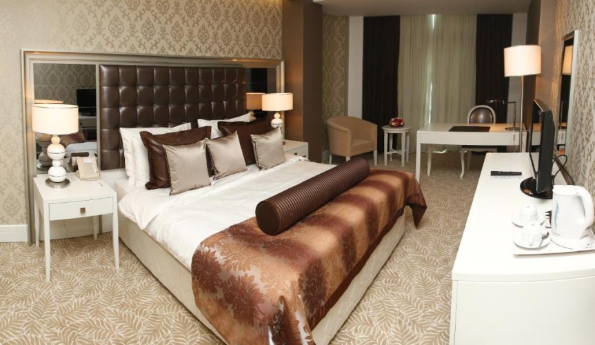 Superior Double room with city view