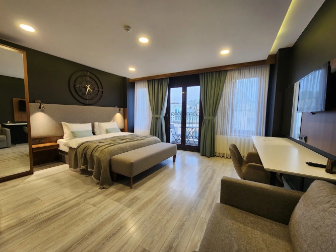 Double Suite with balcony and with city view