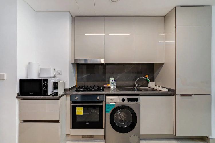 Modern Studio at Paragon Apartments