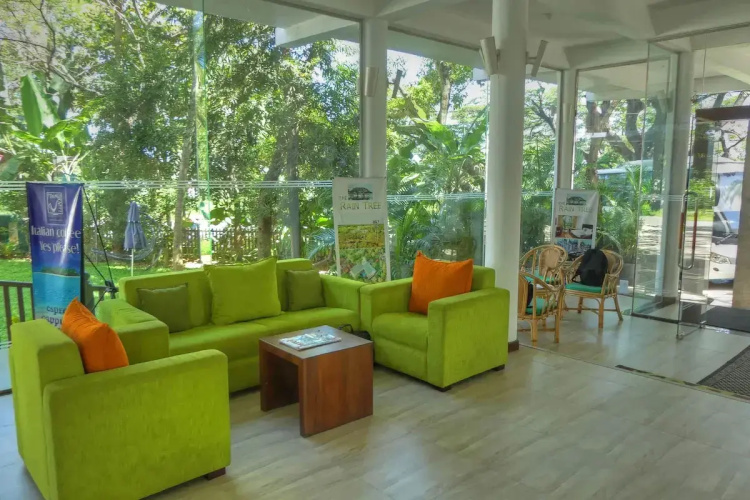 Rain Tree by Oak Ray Hotel