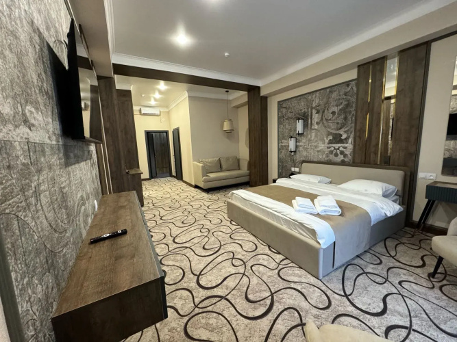 Hotel Shahristan