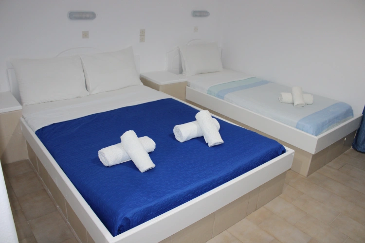 Standard Triple room with balcony and with view