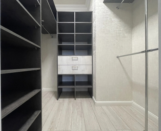2-komnatnye P. Mstislavtsa 6 Apartments