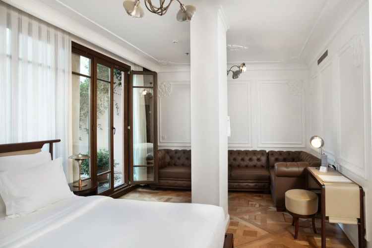 Garden room