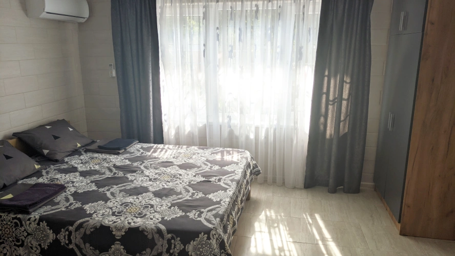 Standard Triple room with courtyard view