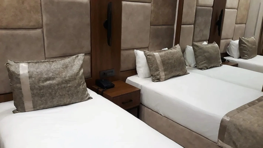 Standard Twin room with balcony