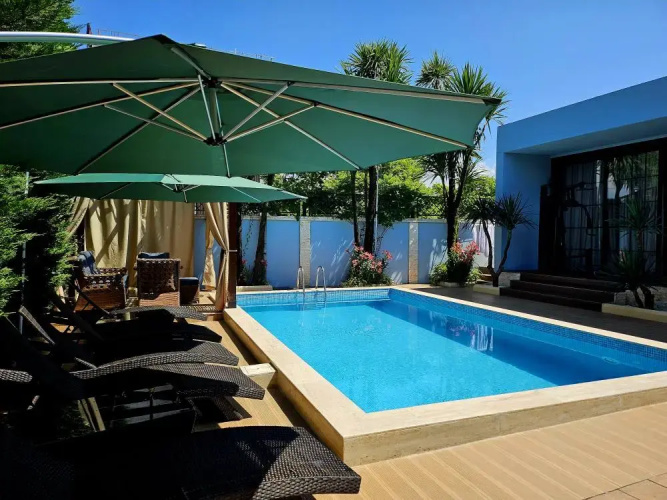 Dachis Villa