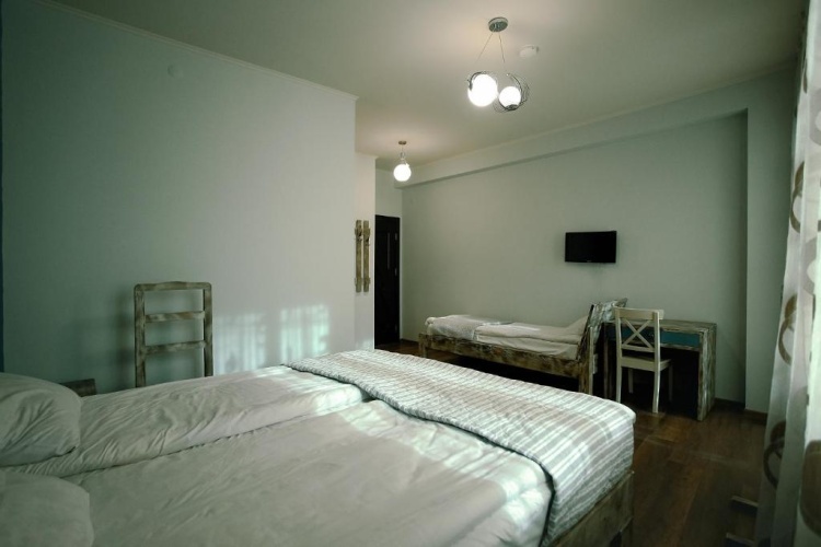 Standard Triple room with balcony