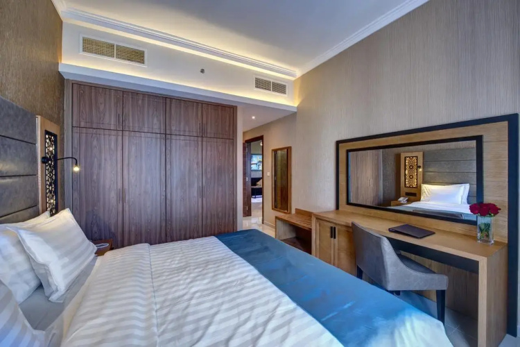 Class Hotel Apartments - Image 6