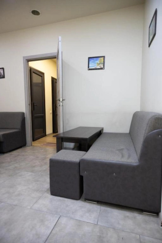 Kenut Metro Hostel