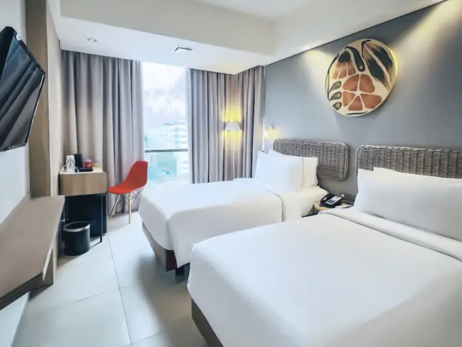 Deluxe Double room with city view