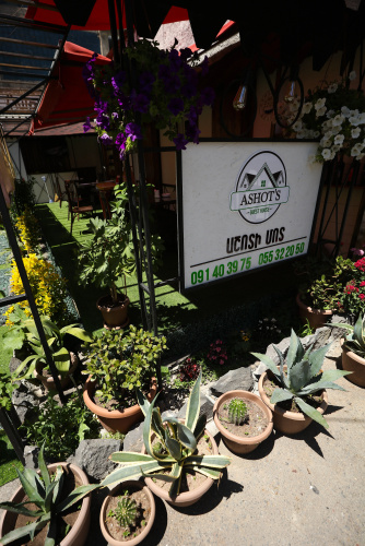 U Ashota Guest house