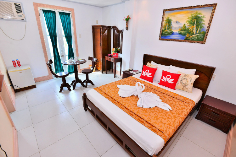 ZEN Rooms Bora Sky Hotel