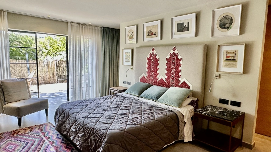 Deluxe Garden with Private Entrance Double Suite with sea view