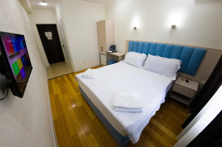 Grand Avenue Hotel