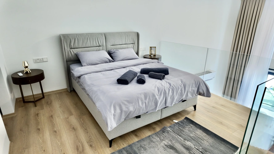 1 Bedroom Apartment with balcony