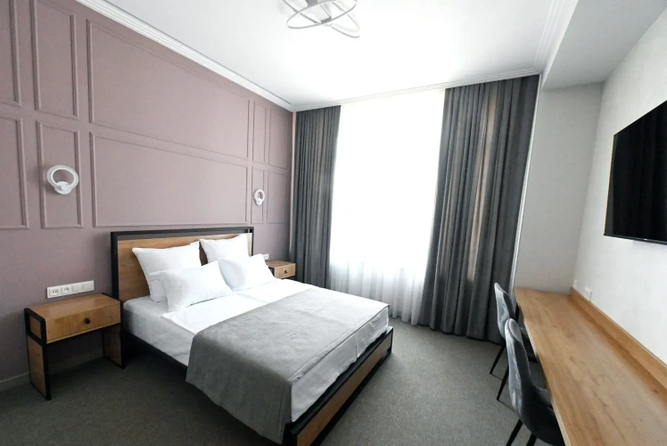 Standard Double room with city view