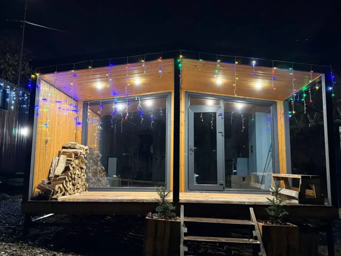 Фотография номера Коттеджа Частный дом с камином у ручья