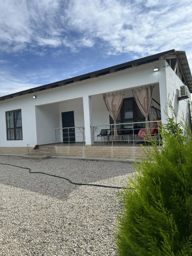 Santa-Sofiya Flat