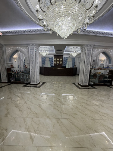 Karvon Plaza Hotel