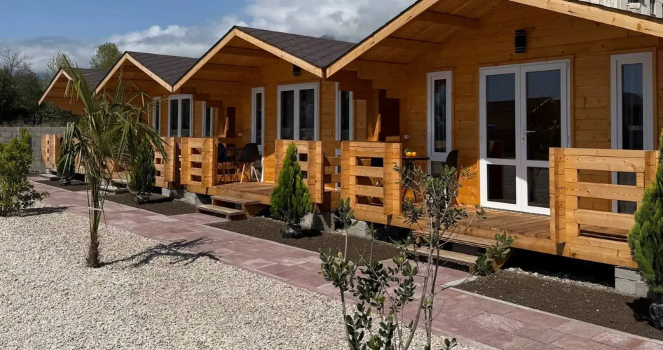 Guest house "bronau Mira"