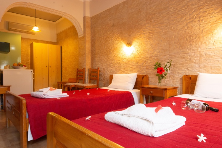 Standard Triple room with balcony and with view