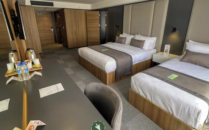 Standard Sextuple room with city view