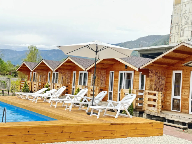 Guest house "bronau Mira"