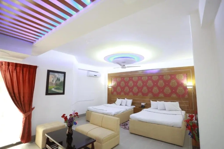 Standard Twin room with view