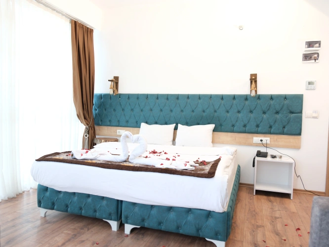 Standard Double room with city view