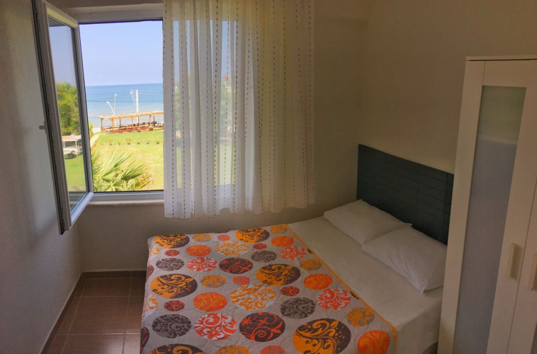 Apartment with balcony and with sea view