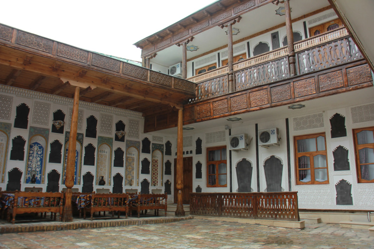 Sukhrob Barzu Hotel