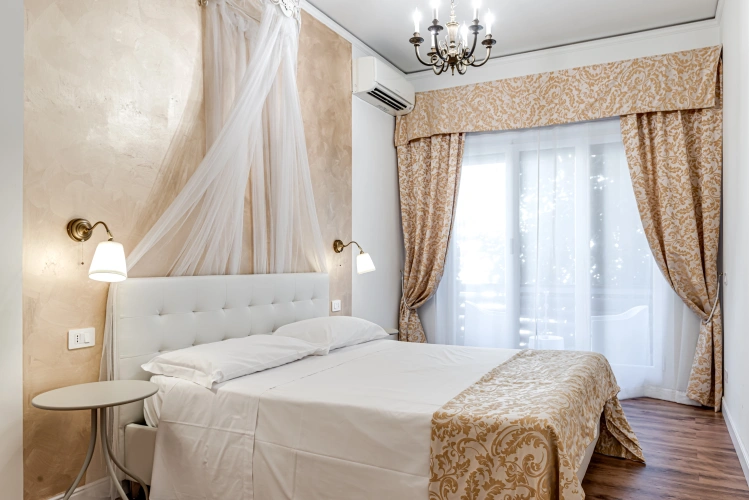 Deluxe Double room with balcony and with garden view