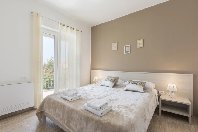 1 Bedroom Apartment with balcony and with sea view
