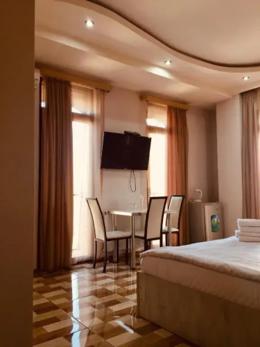 New Royal Hotel