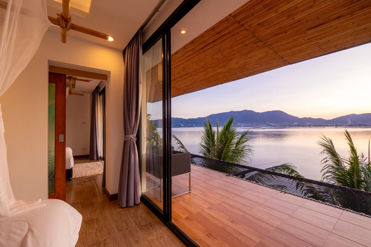 Deluxe Family room with balcony and with sea view