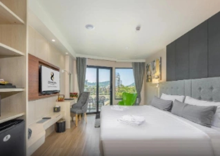 2 Bedrooms Deluxe Family Unit Suite with balcony and with city view
