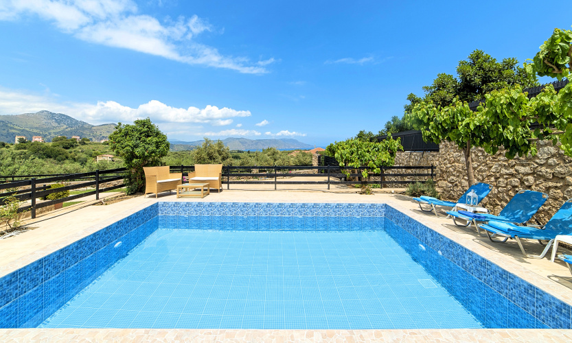 Aqua Mare Villa Heated Pool