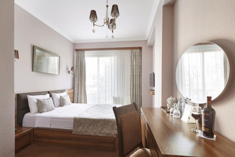 1 Bedroom Double Apartment with balcony and with city view