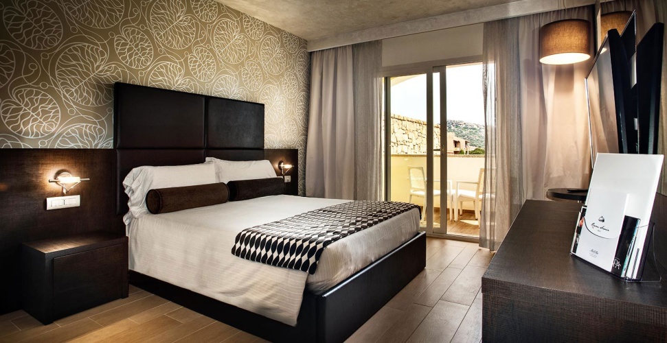 Classic Double room with balcony and with courtyard view