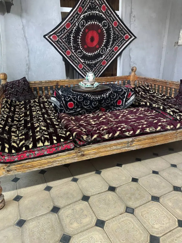 NURIYA Guest House