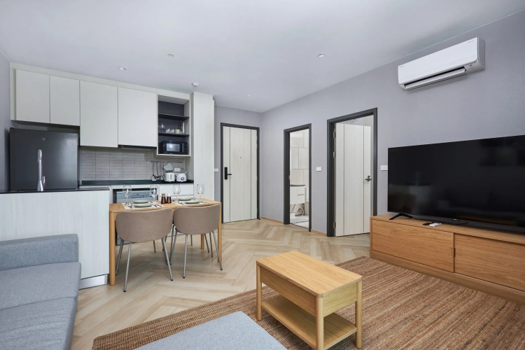 Title Legendary 1 Bedroom H605 Apartments