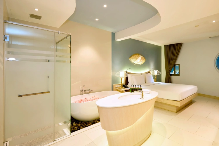 Deluxe Premier Double room with balcony