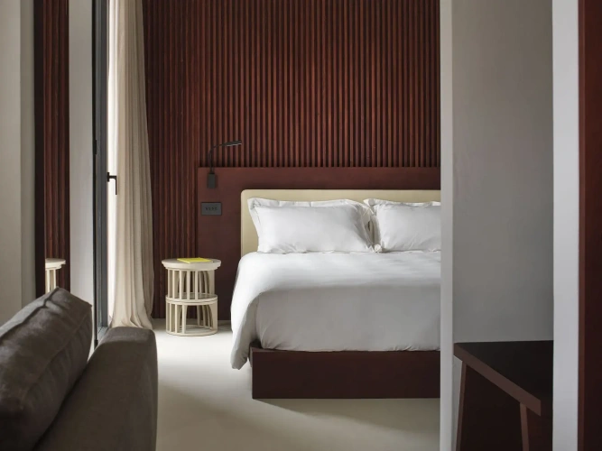Suite with balcony