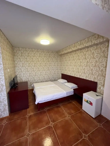Standard Economy Triple room with courtyard view