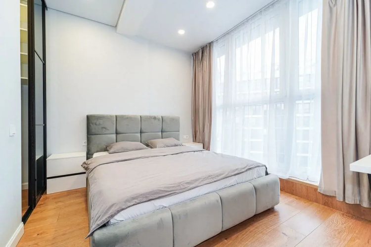 Na Bratskoy 16 Flat