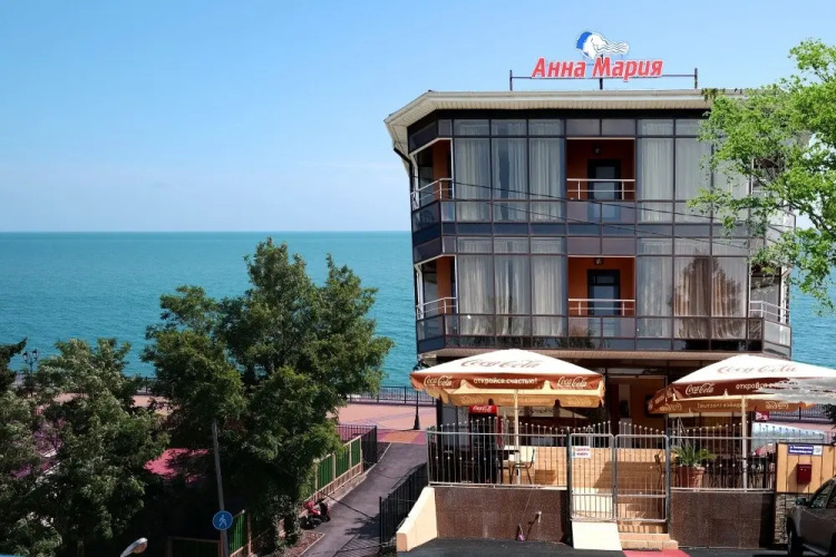 Отель Анна-Мария