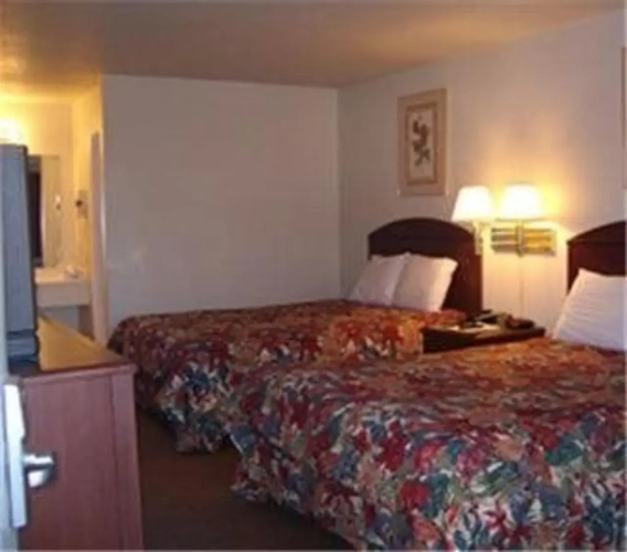 Cedar Creek Inn Hotel
