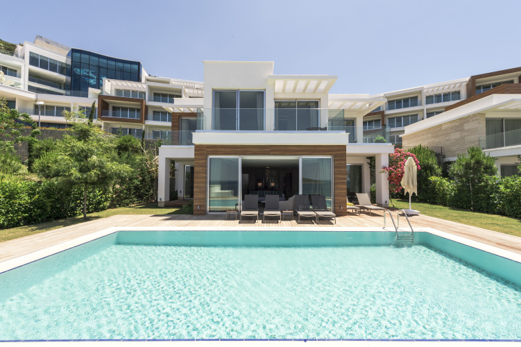 Royal Villa with Private Pool with balcony and with view